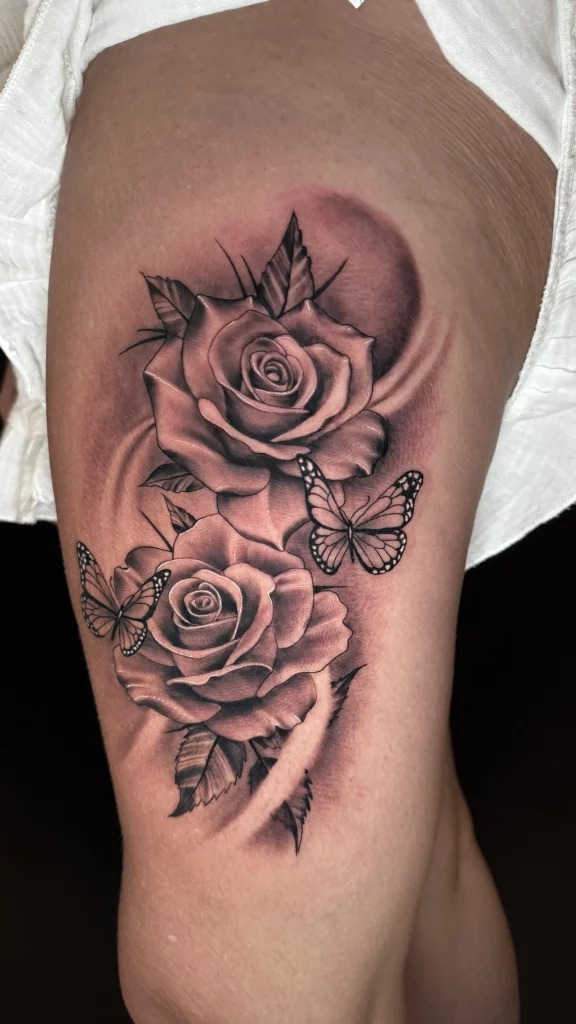 Volttattoo-tatuaje_pierna_rosasymariposas