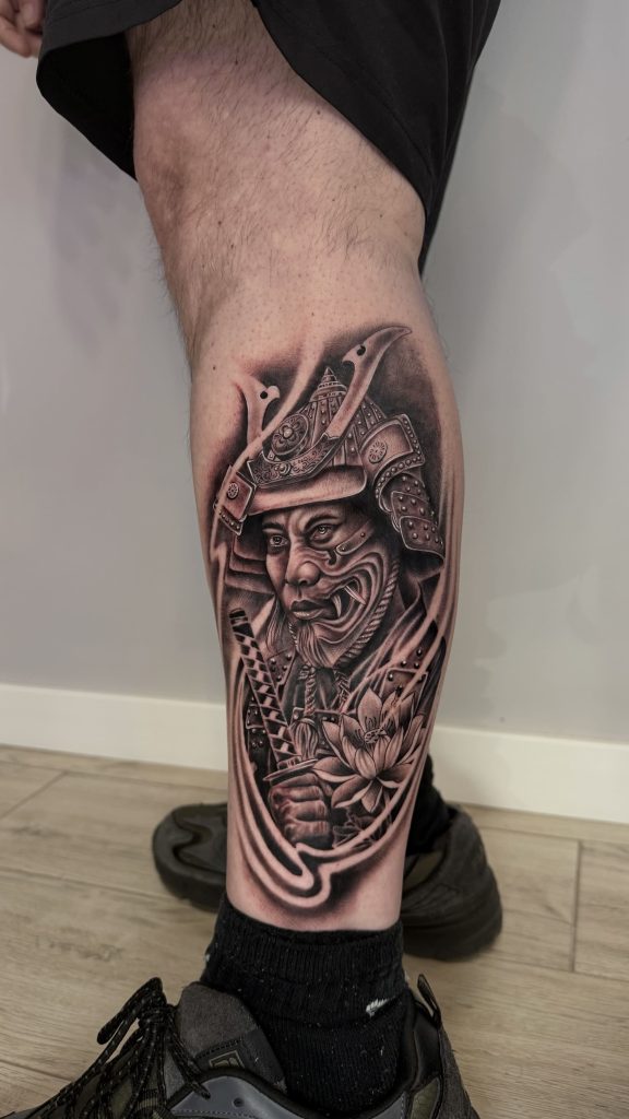 voltgallerytattoo-tatuajepiernasalou